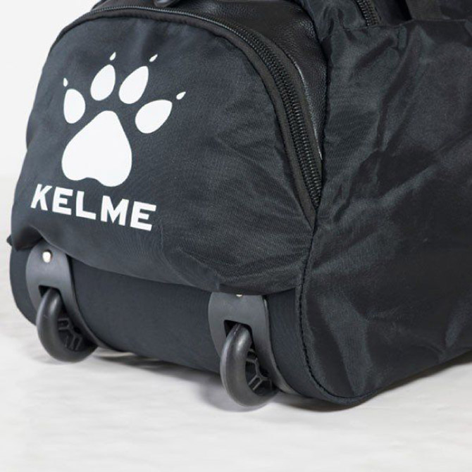 Сумка чорна на колесах KELME Trolley Bag K15F907.9000