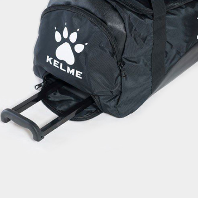 Сумка чорна на колесах KELME Trolley Bag K15F907.9000